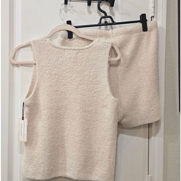 Cupcakes & Cashmere 2-PC Cozy Loungewear Set - Picture 5 of 5